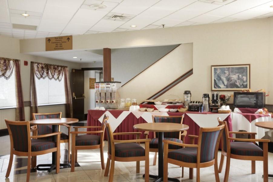Elk Grove Hotel Элк-Гров-Виллидж Экстерьер фото